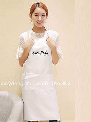 In tạp dề quán Queen Nails