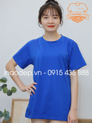 ​Áo phông tay lỡ màu xanh dương