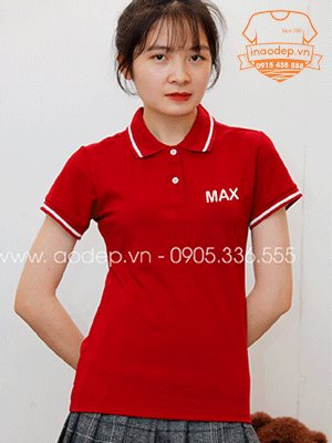 In áo polo màu đỏ chữ MAX