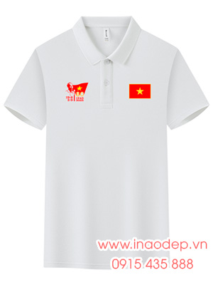 In áo phông màu trắng in lá cờ đỏ kỉ niệm 19-8-1945 - 2-9-2025