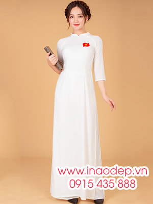 In Áo dài trắng In hình lá cờ bay trong gió
