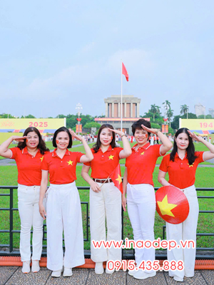 In Áo polo cờ đỏ in ngôi sao vàng trên ngực trái