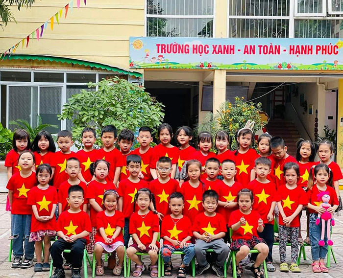 In áo phông cờ đỏ sao vàng cho trẻ em | In ao phong dong phuc