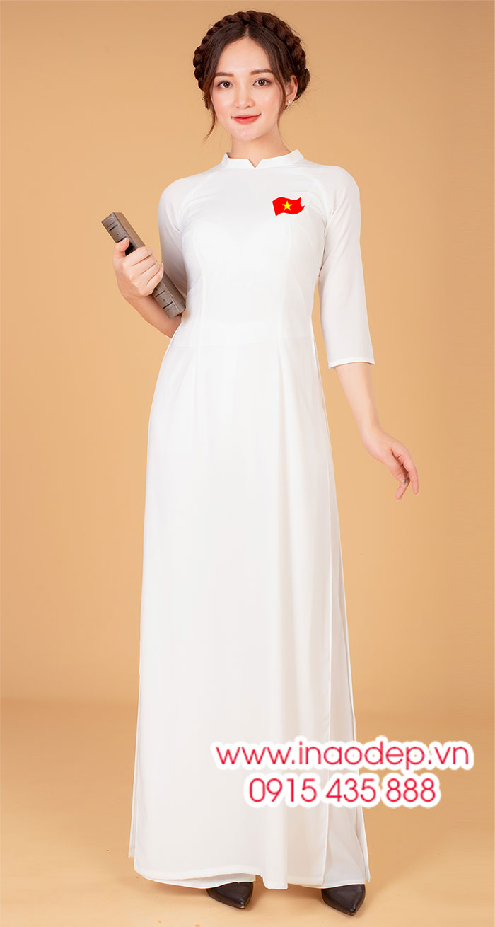 In Áo dài trắng In hình lá cờ bay trong gió | Ao dai co do sao vang