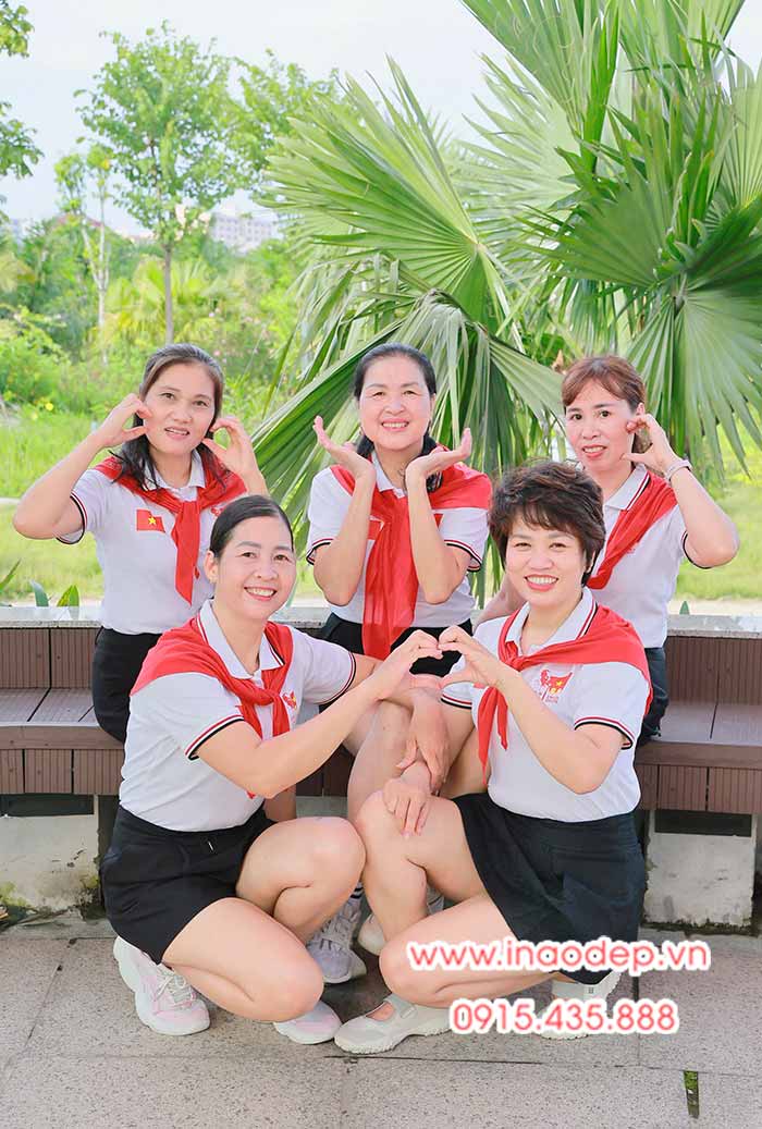 In Áo phông màu trắng In lá cờ Việt Nam cùng với khăn quàng đỏ sao vàng | In ao co do sao vang