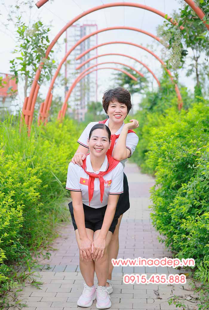 In Áo phông màu trắng In lá cờ Việt Nam cùng với khăn quàng đỏ sao vàng | In ao co do sao vang